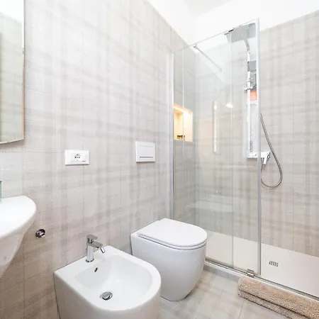 Apartamento Stylish Flat With Balcony - 15 Min To Duomo